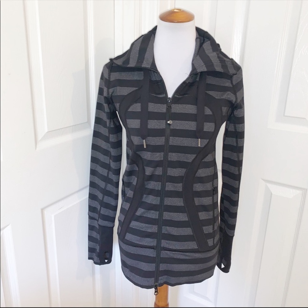 Lululemon gray black macro striped stride jacket 6 - Picture 3 of 8